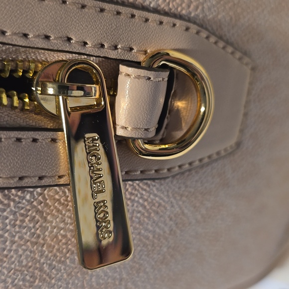 NWT Michael Kors light powder blush Medium Duffle bag purse satchel 💗 MK - Picture 4 of 9